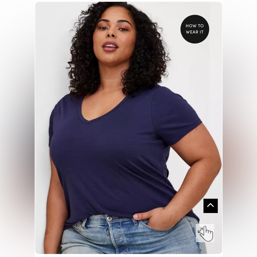 Torrid Girlfriend Signature Jersey V-Neck Tee Size 1 (14-16) Brand New with Tags